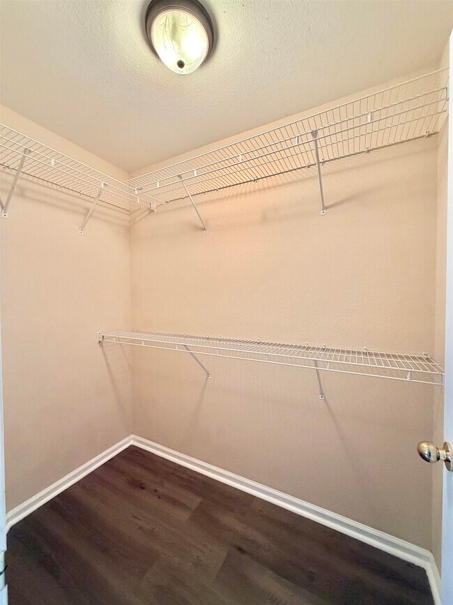 Building Photo - 9336 Royal Troon Dr