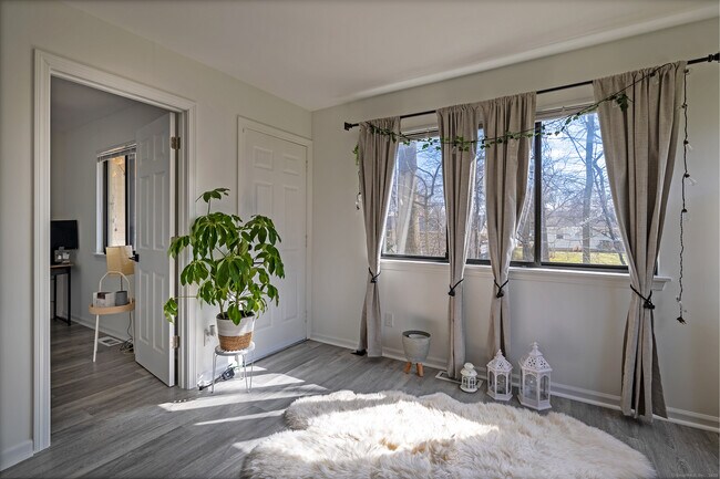 Building Photo - 39 Lance Cir