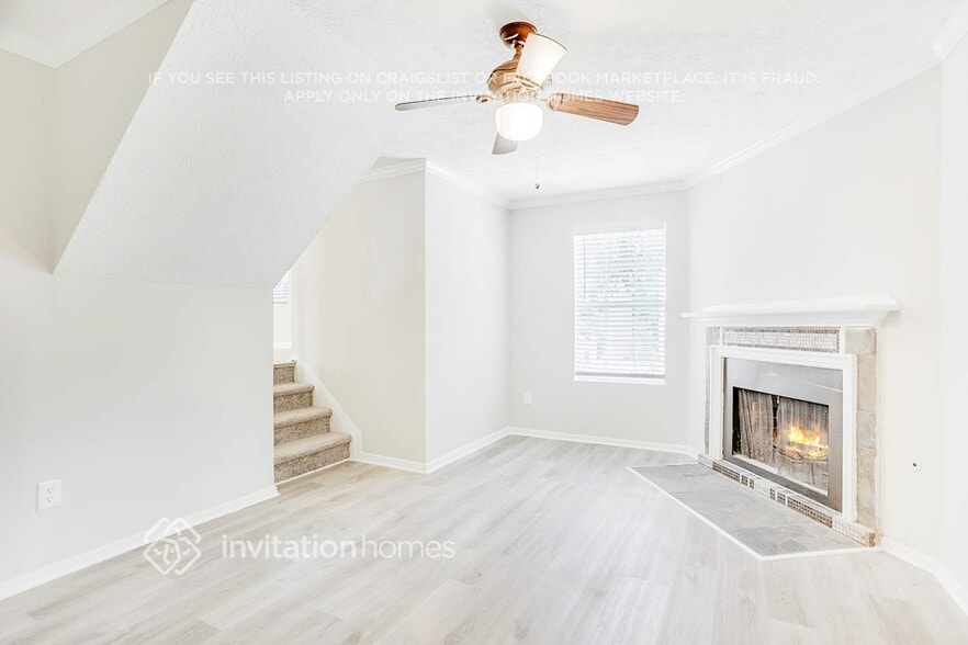 Building Photo - 4468 Highland Pl NE