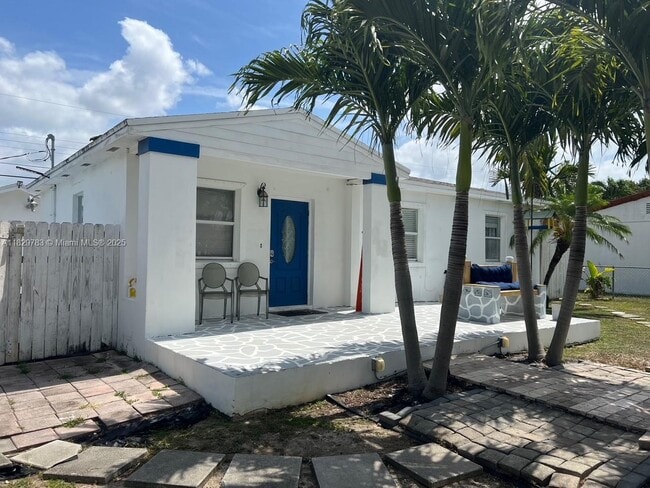 Building Photo - 7595 SW 28th Street Rd