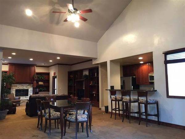 Building Photo - 3955 Nobel Dr