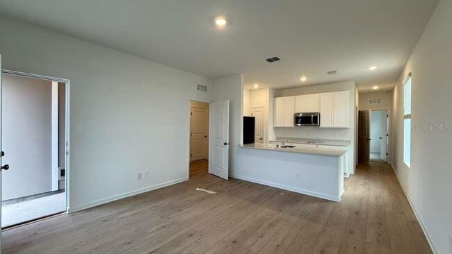 Building Photo - 5147 Natalia Dr