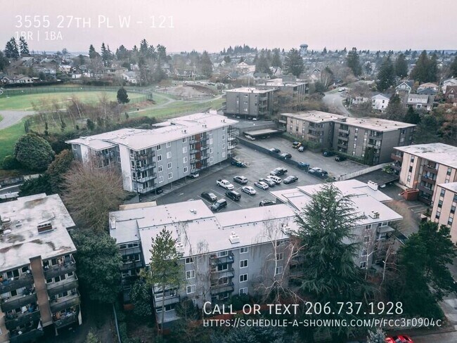 Building Photo - 3555 27th Pl W