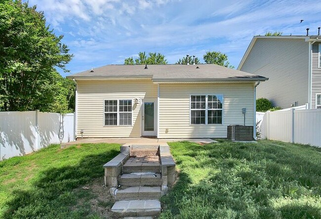 Building Photo - Beautiful 3BD/2BA Ranch in Alexander Chase!