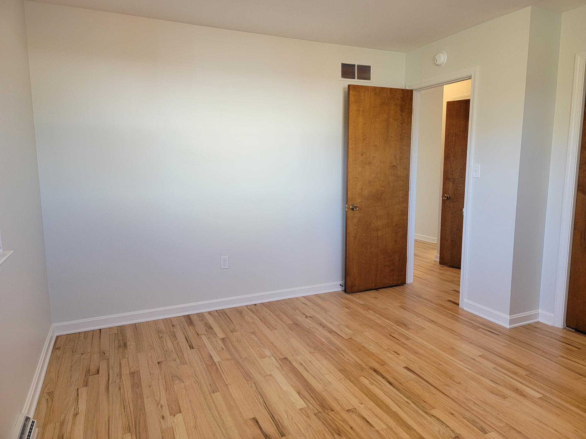 Building Photo - 1174 Rose Ave