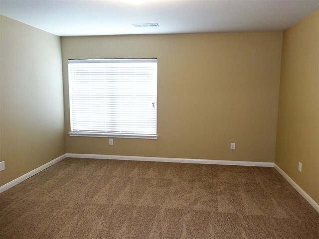 Building Photo - 317 Misty Mountain Dr