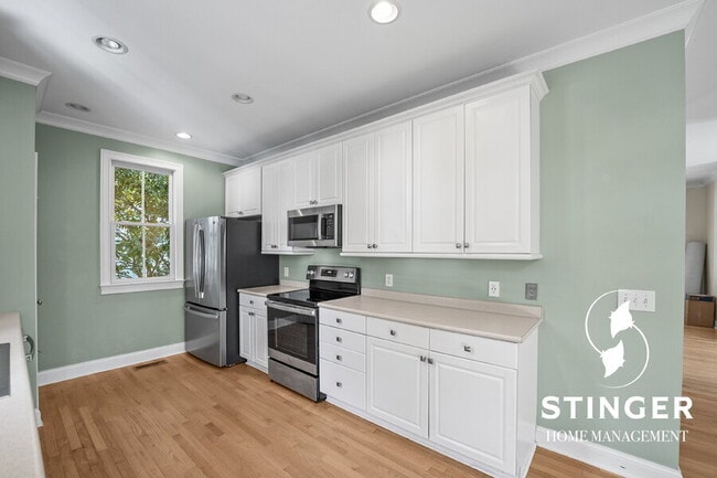 Building Photo - 130 Bartram Dr