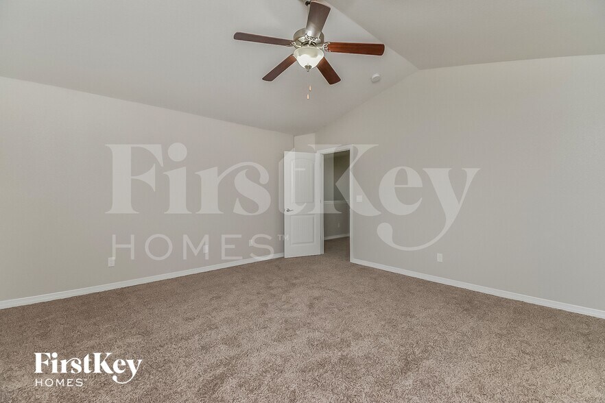 Building Photo - 6173 Popper Dr
