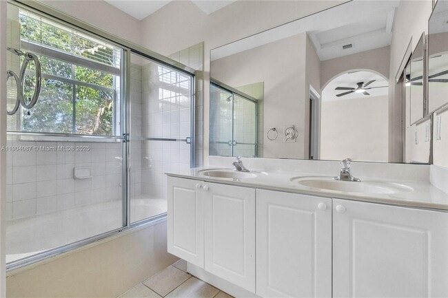 Building Photo - 3459 Merrick Ln