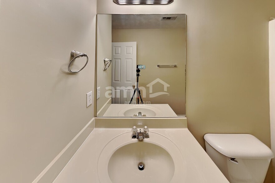 Building Photo - 308 Sam Cobb Pl