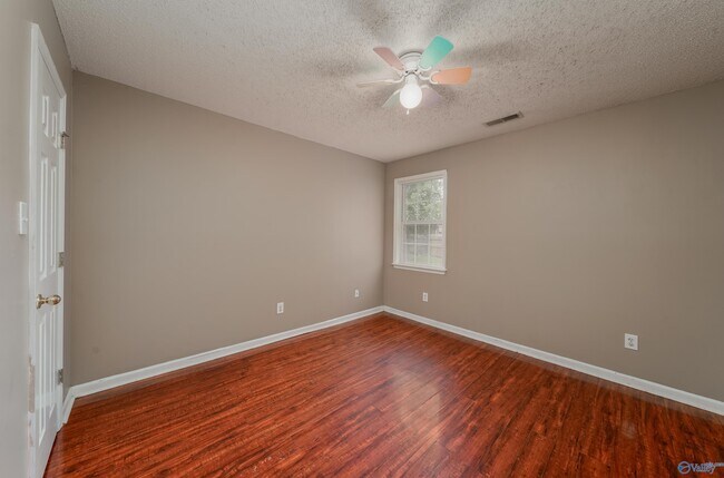 Building Photo - 117 Claytor Ln