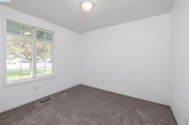 Building Photo - 3720 W Leola St