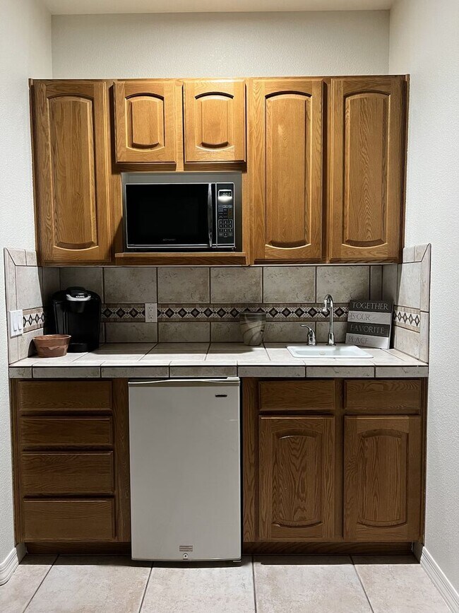 Building Photo - 2237 San Juan Dr