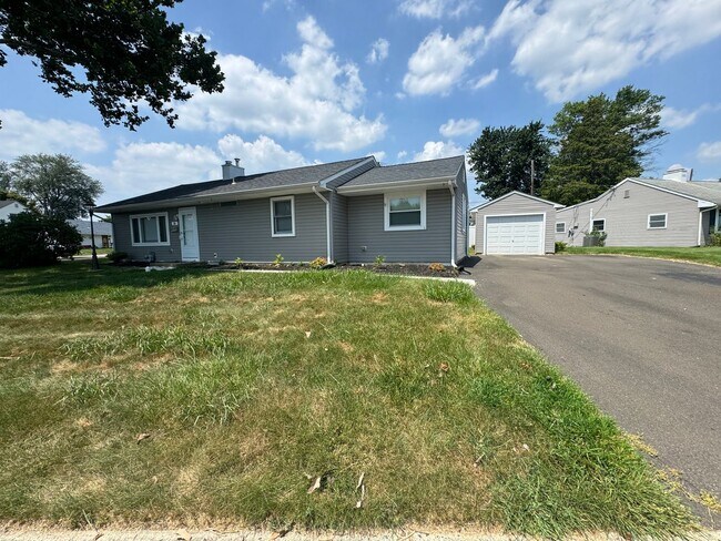 Building Photo - Fully Renovated 3-Bedroom Home with Garage...