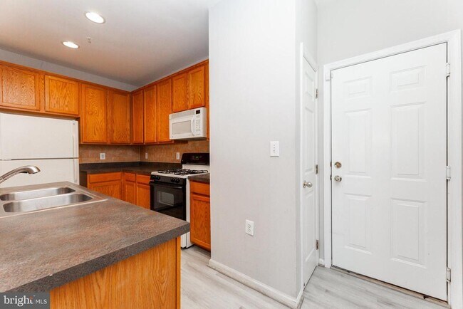 Building Photo - 5039 Anchorstone Dr