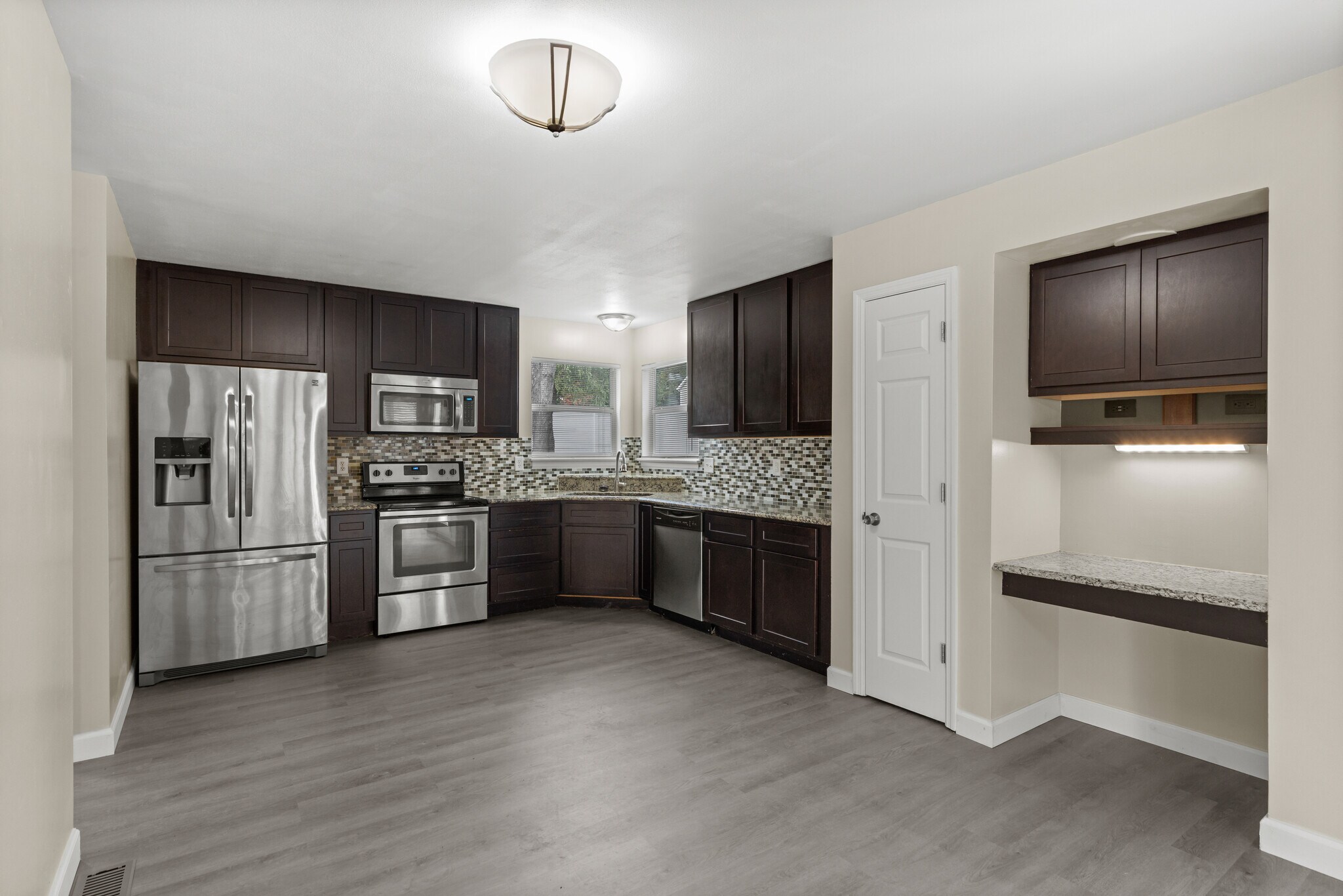 Building Photo - 245 Westridge Parc Ln