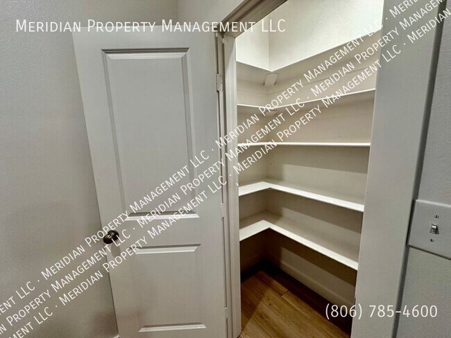 Building Photo - 5727 Kemper St