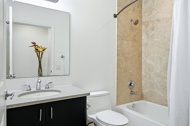 Building Photo - 1640 Presidential Way