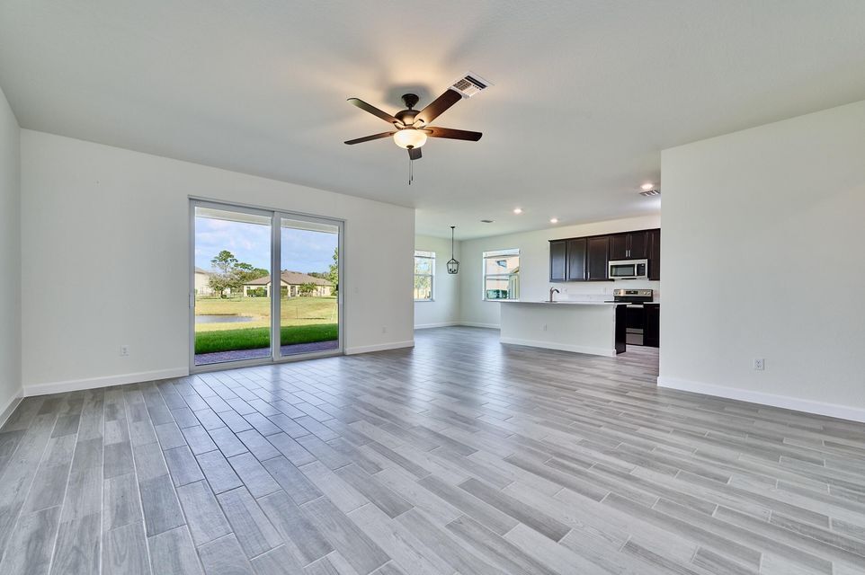 Building Photo - 5940 Manzanita Way