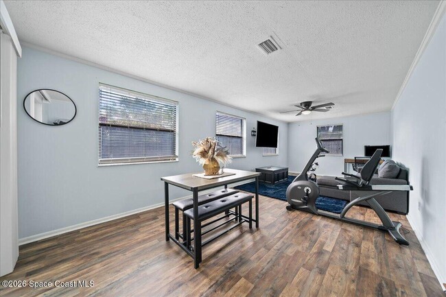 Building Photo - 2965 Barna Ave