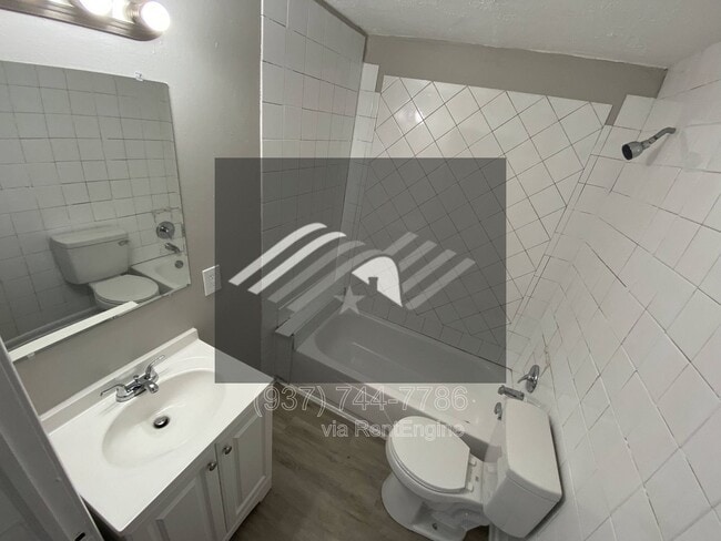 Building Photo - 4702 Bryant Ave