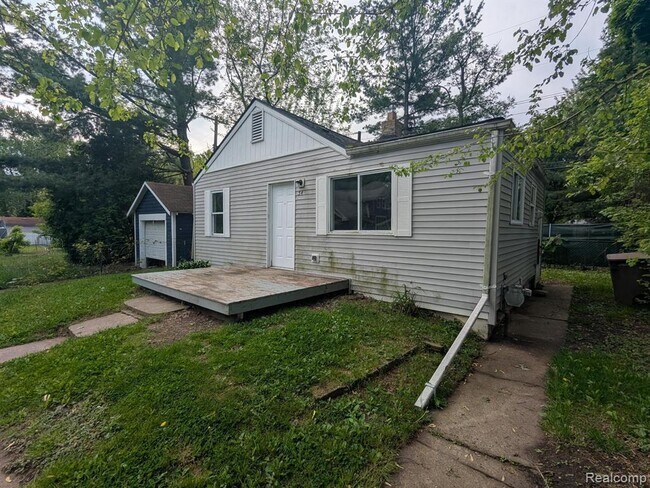 Building Photo - 54 E Princeton Ave