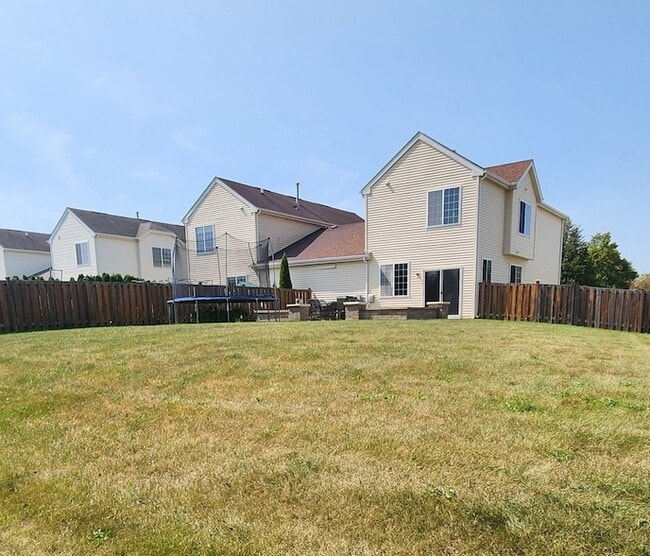 Building Photo - 1316 Kettleson Dr