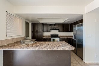 Building Photo - 5821 N 59th Dr