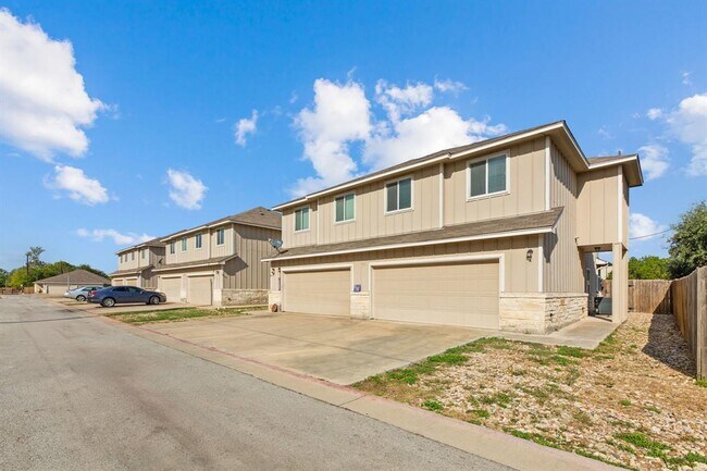 Building Photo - 412 Carl Shipp Dr