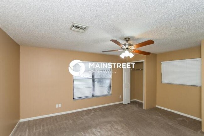 Building Photo - 3 Bedroom Pet-Friendly Home in Sebastian, ...