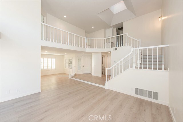 Building Photo - 45 Cedarlake