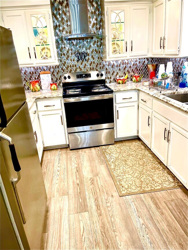 Building Photo - 124 Highridge Dr