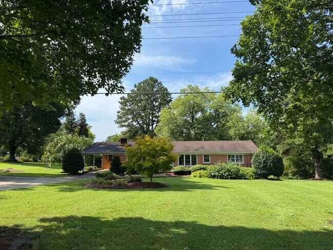 Building Photo - 3427 N Nc 16 Business Hwy