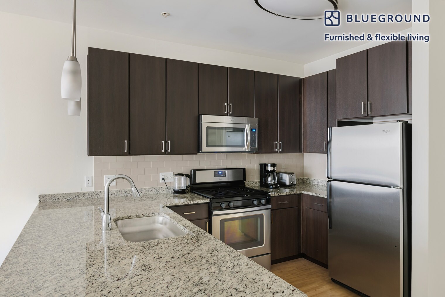 Building Photo - 333 Great River Rd