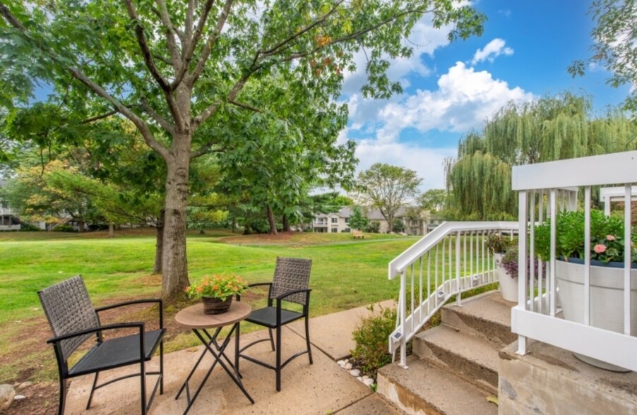 Building Photo - 34 Fieldstone Rd