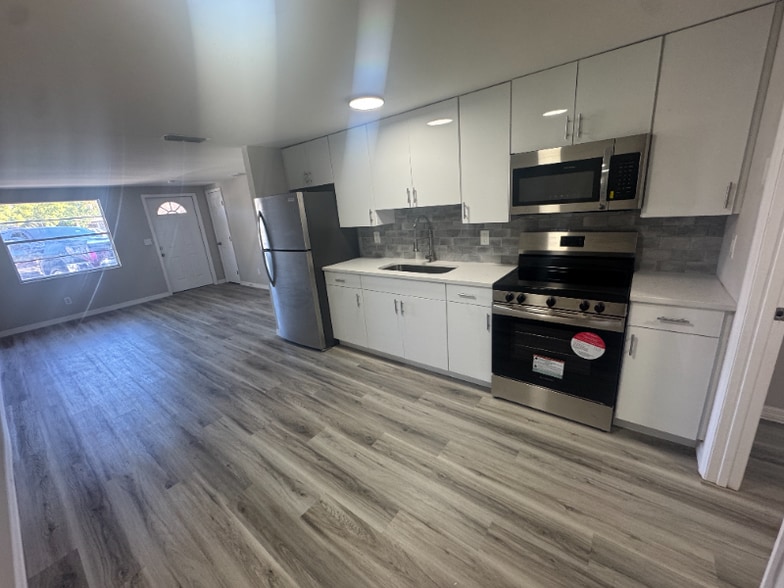 Building Photo - 5928-5930 13th St Ct E