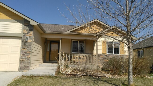 Building Photo - Great Home in West Greeley