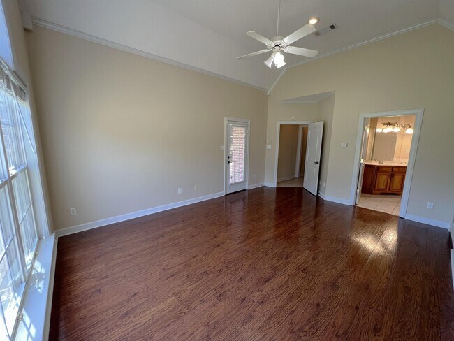 Building Photo - 850 Cold Creek Cove