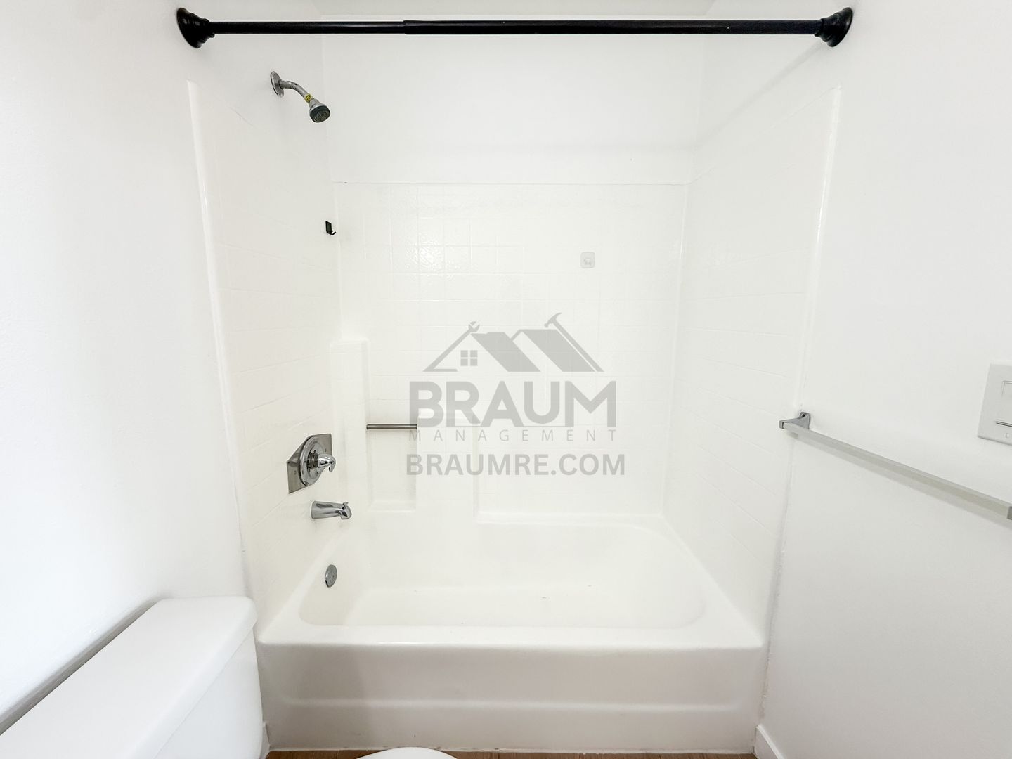 Building Photo - 14249 Friar St