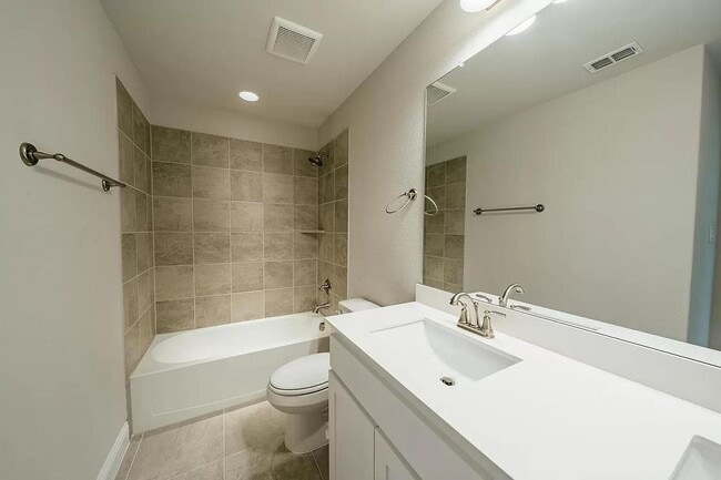 Building Photo - 7613 Regal Ln