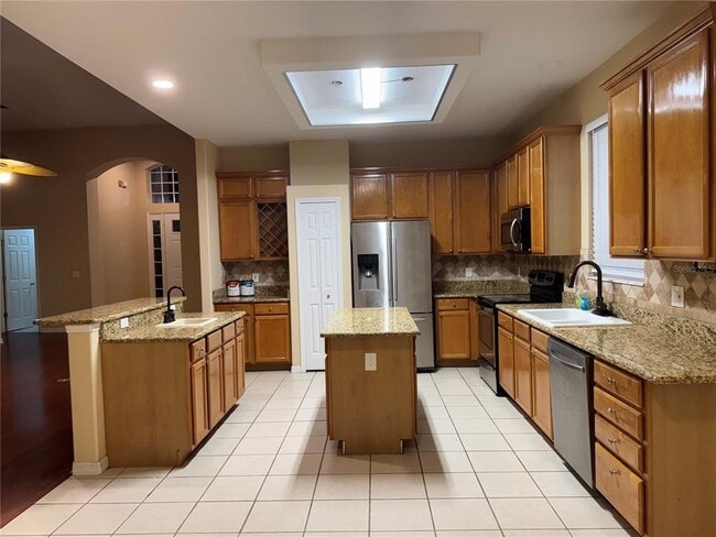 Building Photo - 2500 Trapside Ct