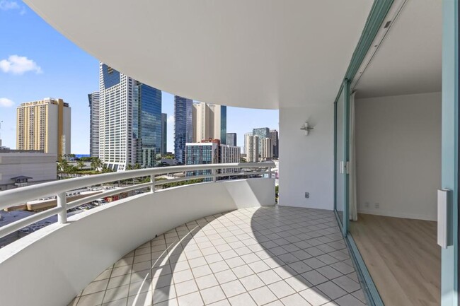 Building Photo - 1341 Kapiolani Blvd