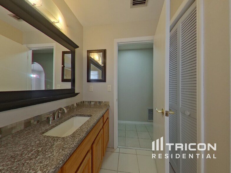 Building Photo - 4859 Orange Grove Way