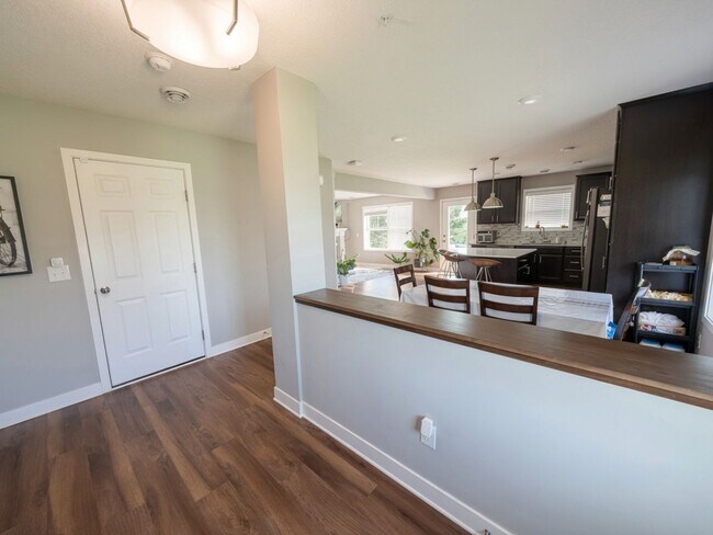Building Photo - 4782 Martingale Dr