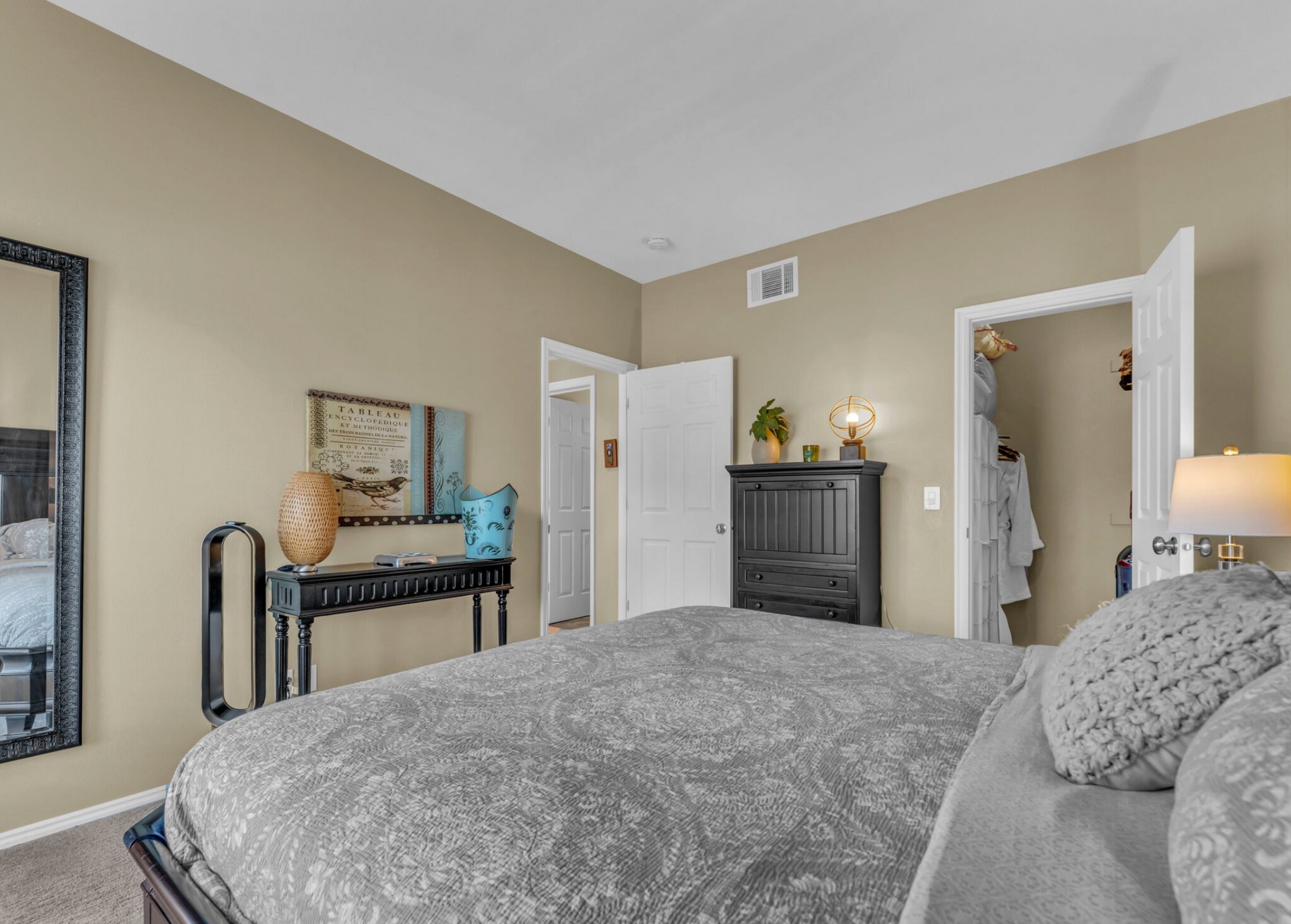 Building Photo - 900 Bitner Rd