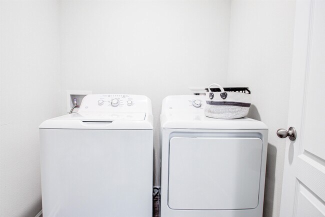 Building Photo - 108 Albacete Rd