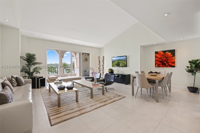 Building Photo - 2442 Fisher Island Dr