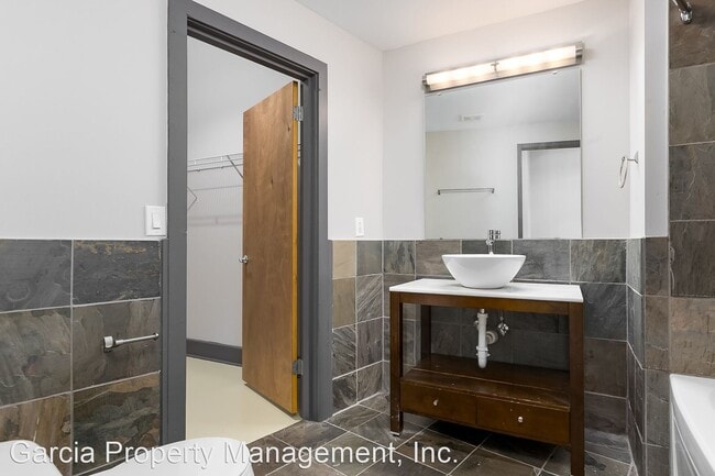 Building Photo - 4466 Olive St