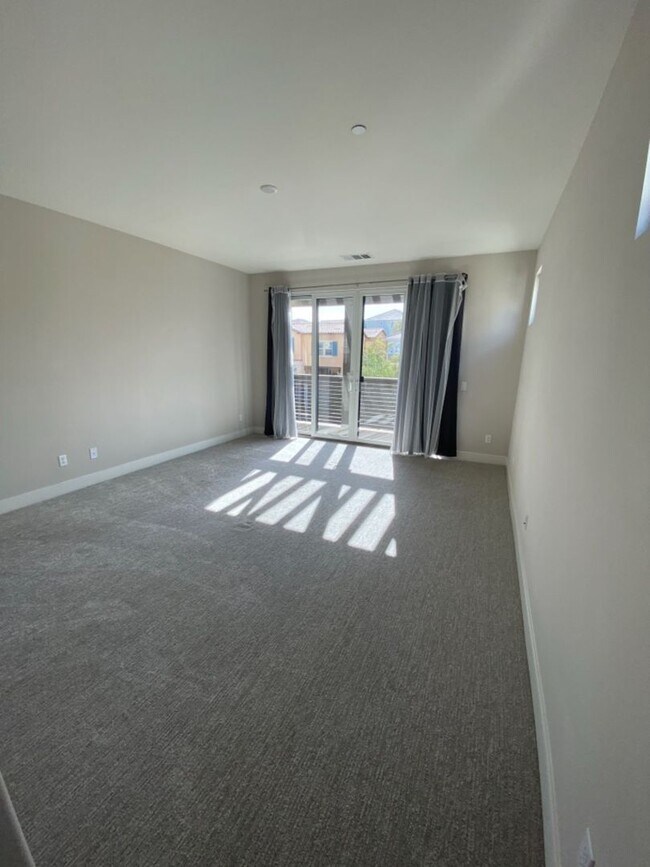 Building Photo - 6705 Aliso Valley Way