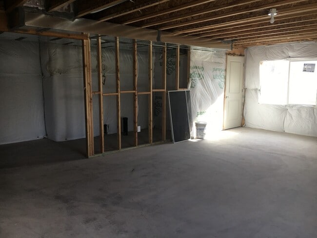 Building Photo - LOVELY VINEYARD RAMBLER FOR RENT